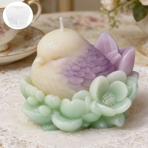 Makroaufnahme der Vogel-Blumen-Silikonform für DIY-Duftkerzen und Harz-Kunsthandwerk