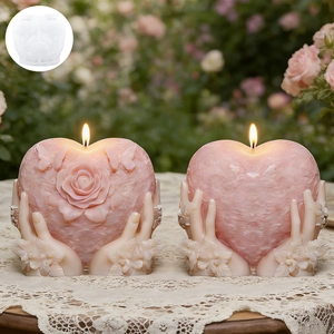 Stampo in silicone cuore rosa per candele fai da te con base mano su pizzo
