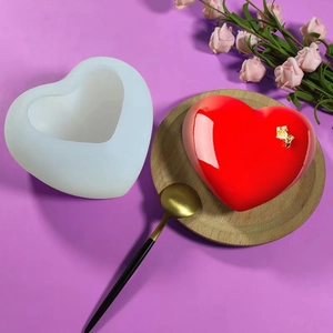 3D heart shaped silicone mold for DIY Valentine's chocolate mousse cakes and candles