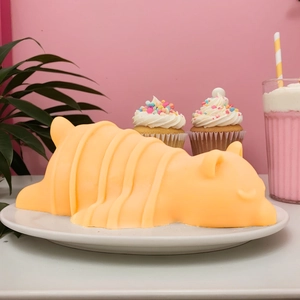 Sleeping bear silicone mold for DIY scented candles and creative mousse cake baking