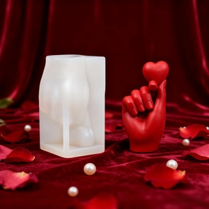 Moule en silicone pour bougies cœur de doigt et artisanat avec fond de roses romantique