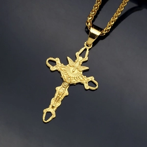 Collar con colgante de cruz religiosa de acero inoxidable dorado con icono en relieve oro