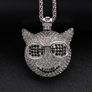 Colgante de diablo hip hop con cristales brillantes en cadena de acero inoxidable