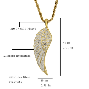 Pendaglio ad ala in acciaio inossidabile placcato oro 316L con strass e catena a corda