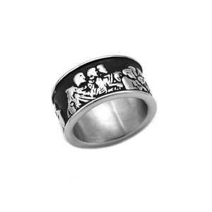 Bague vintage en acier inoxydable avec relief d'art religieux sur anneau large