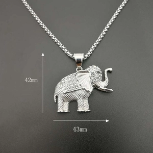 Collana con ciondolo elefante argento con cristalli bianchi e catena box, 42x43mm
