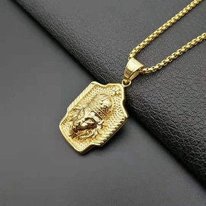 Collier pendentif bouclier lion à couronne plaqué or hip hop avec chaîne pour hommes