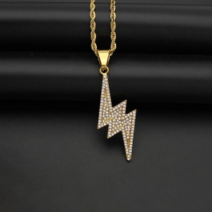 Colgante rayo chapado en oro hip hop con cristales brillantes en cadena de cuerda