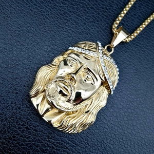 Pendentif Jésus hip hop en acier inoxydable doré avec cristaux scintillants élégants