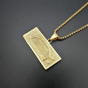Collar con colgante de un millón de dólares en acero inoxidable chapado en oro