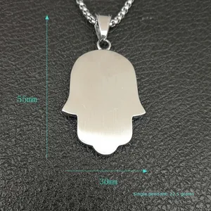 Collier Main de Fatma en acier inoxydable brossé avec pendentif de 55mm sur chaîne à maillons