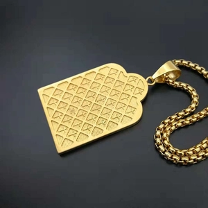 Collar hip hop con colgante cuadrado de acero inoxidable chapado en oro 18k y cadena de caja