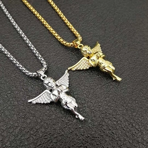Pendentif Ange Hip Hop Iced Out Seul Pendentif en Cuivre Strass Ange en Prière Micro Pavé Sans Chaîne Bijoux Homme Femme Cadeau