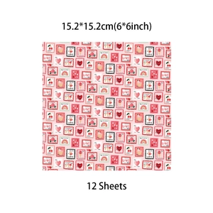 Detail von 15x15cm Vintage Scrapbooking-Papier mit rosa Stempeln und Herzen