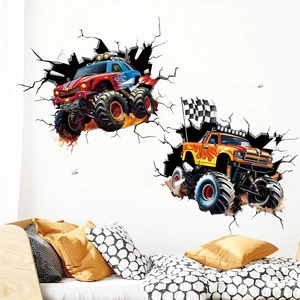 Dettaglio degli adesivi murali 3D monster truck con effetto realistico di rottura del muro