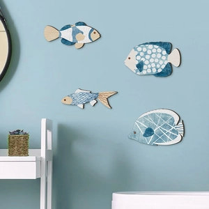 Set de 4 adornos de pared de peces de madera azul y blanco para decoración náutica