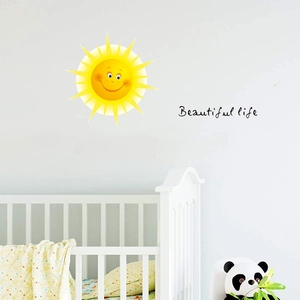 Adesivi murali sole sorridente con frase 'Beautiful life' per cameretta bambini