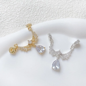 Ciondoli ali d'angelo scintillanti placcati oro 18k con pietre di luna a forma di goccia
