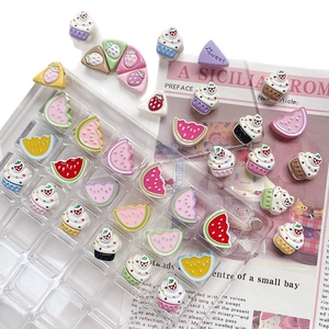Perles DIY en alliage coloré avec formes de gâteau fraise pastèque et cupcakes desserts