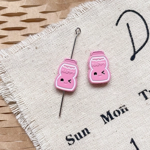 Pendentif bouteille de yaourt rose avec texte HAPPY et tige en métal pour bijoux DIY