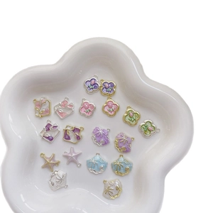 Breloques en émail coloré avec motifs de fleurs, d'étoiles de mer et de coquillages DIY