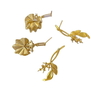 Piezas de pendientes de hoja plegada mate con circonitas y soportes para perlas DIY