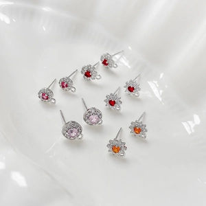 Detaillierte S925 Silber Ohrstecker mit 18k Goldbeschichtung und Zirkon für DIY-Schmuck