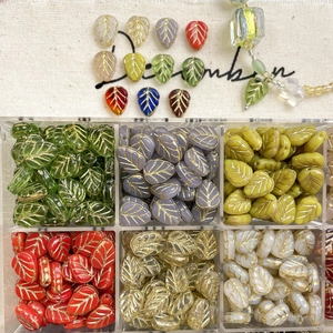 Perles en verre en forme de feuille avec bordure dorée pour création de bijoux