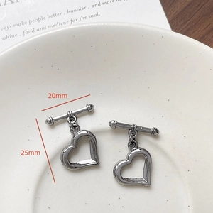 Detail of gunmetal heart-shaped toggle clasp for DIY jewelry making with dimensions