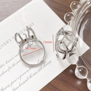Dettaglio della montatura per anello in argento con misure di 16,5mm di diametro interno