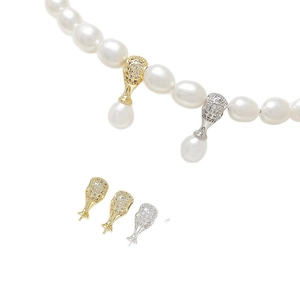 Connecteur de collier en perles plaqué or 18k avec zircons et breloque verre à vin