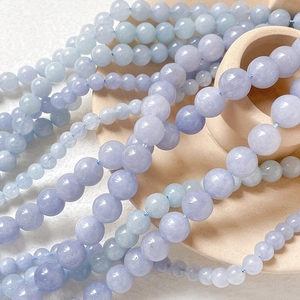 Natürliche Aquamarinperlen in Hellblau und Lavendel für DIY-Schmuckherstellung