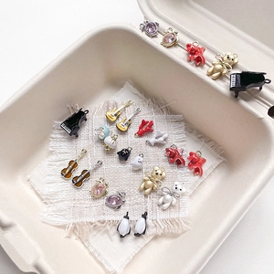 Breloques DIY océan et musique avec méduses, pingouins et pianos pour bijoux artisanaux