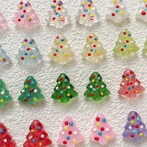 Handbemalte Weihnachtsbaum-Glasperlen mit bunten Punkten für DIY-Schmuckherstellung
