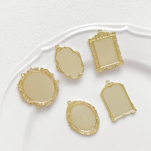 5-piece set of 18k gold plated vintage baroque frame charms for DIY necklace making