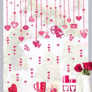Adesivi murali rosa e rossi di San Valentino con cuori e Cupido per decorazione di finestre