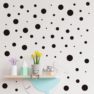 Stickers muraux pois noirs style Boho de tailles variées pour décor minimaliste