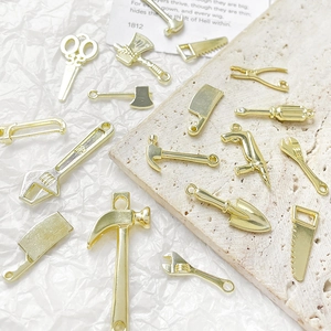 Gouden gereedschap bedels van legering voor DIY sieraden inclusief hamers en moersleutels
