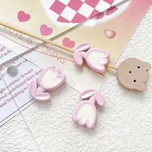Details zu rosa Tulpenperlen aus Harz und Holz-Bärenkopf für DIY-Schmuckherstellung