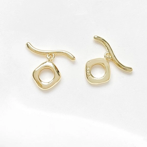 Detailansicht des 14k vergoldeten S925 Silber OT-Verschlusses für DIY-Schmuckherstellung