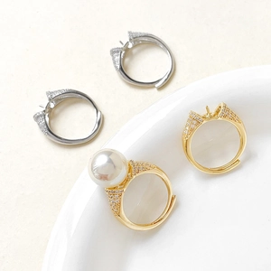 Adjustable 18k gold plated ring bases with zircon inlay and a white pearl accent