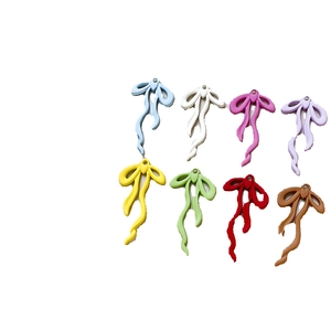 Set di ciondoli a fiocco 3D opachi colorati per creazione di gioielli fai-da-te in 8 colori