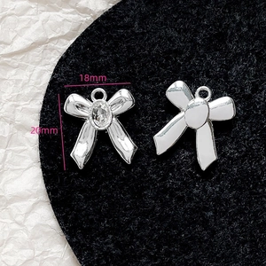 Details von 18x20mm Schleifenanhänger aus Silber mit Kristall für DIY-Schmuckherstellung