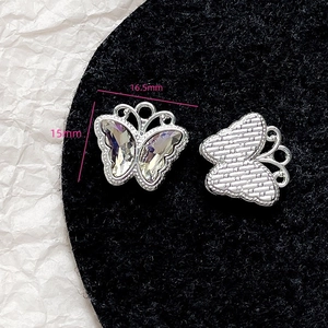 Silberner Schmetterlingsanhänger mit Kristallen, Vorder- und Rückseite für DIY Schmuck