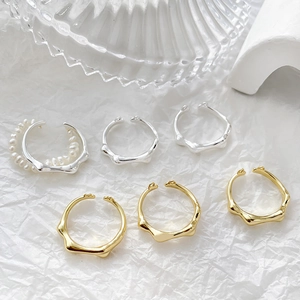 Unregelmäßige organische Bambusringe aus 14k Gold und Silber mit Perlenbesatz