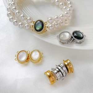Gold-plated 3-row magnetic jewelry clasp with white and dark shell inlay for necklaces