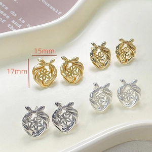 Dettaglio di basi per orecchini a nodo 15x17mm in oro e argento per gioielli fai da te