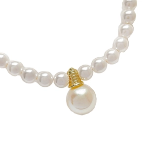 Collana classica di perle placcata in oro 18 carati con eleganti perle bianche