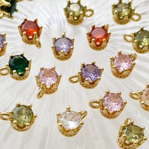 Pendentifs couronne en zircon plaqués or 14 carats multicolores pour création de bijoux