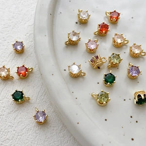 Pendentifs couronne plaqués or 14k avec zircons colorés pour la création de bijoux